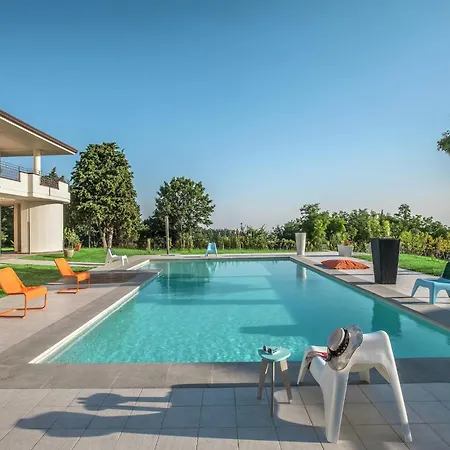 Διαμέρισμα Tranquil Escape In *