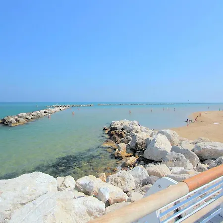 Tranquil Escape In 아파트 타불리아