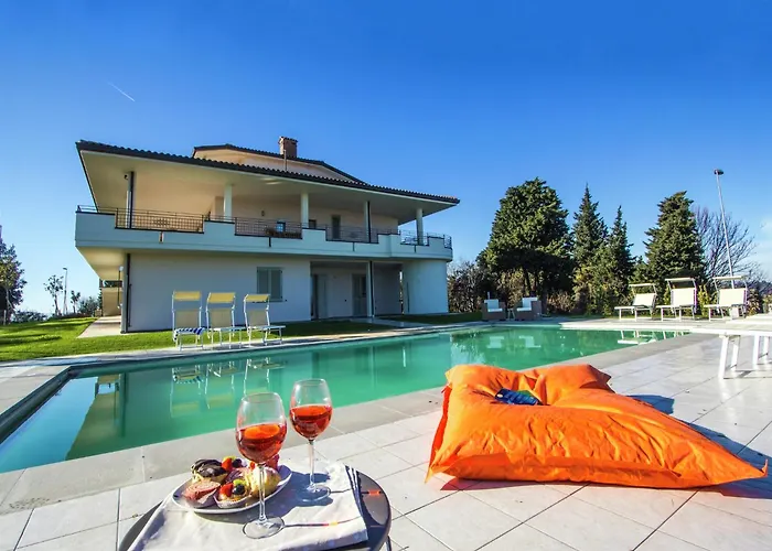 Tranquil Escape In Διαμέρισμα Tavullia